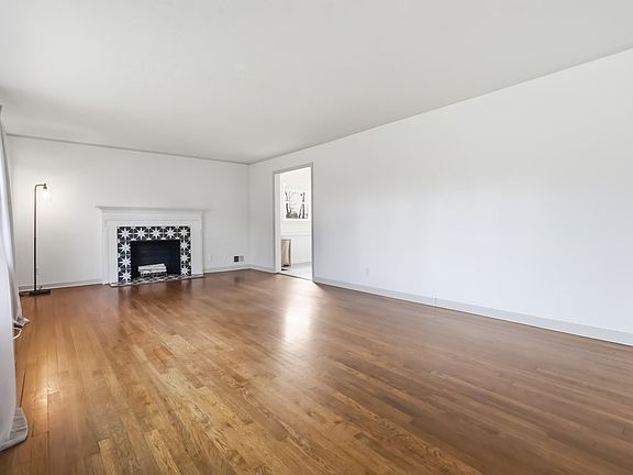 3rd image of 1705 Albemarle Rd