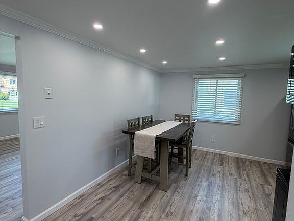 5th image of 247 Robert Dr #1