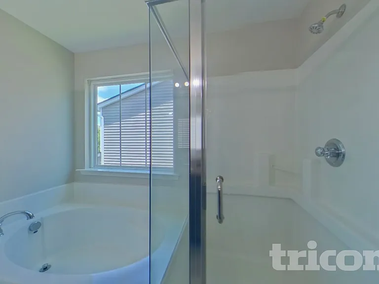 423 Lanyard Ln — Photo 9