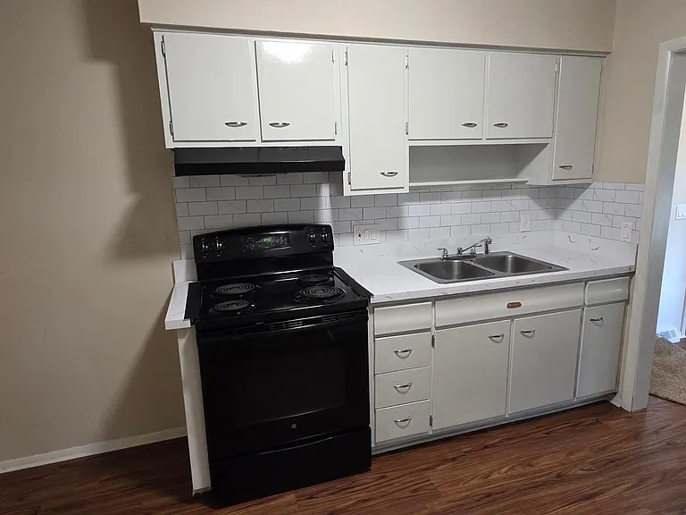 4604 Imperial Dr — Photo 5