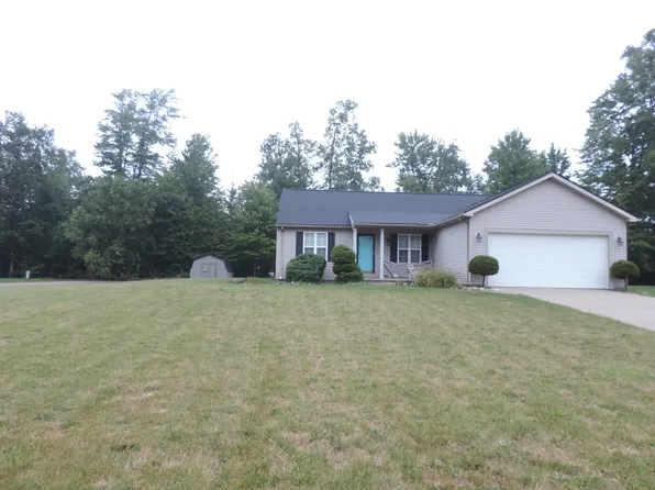 4317 Clover Dr, Ravenna, OH 44266