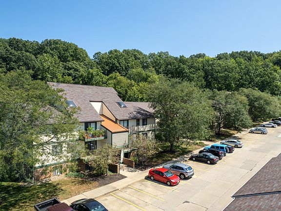 2nd image of 1679 Hampton Knoll Dr #B3c7362ad