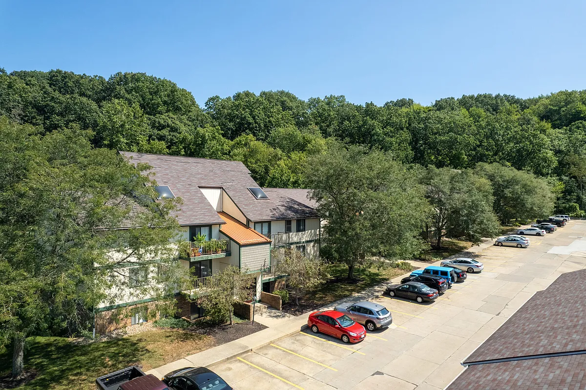Building Photo - Pheasant Run Apartments