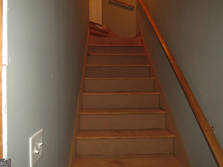 2205 Crescent Walk — Photo 35