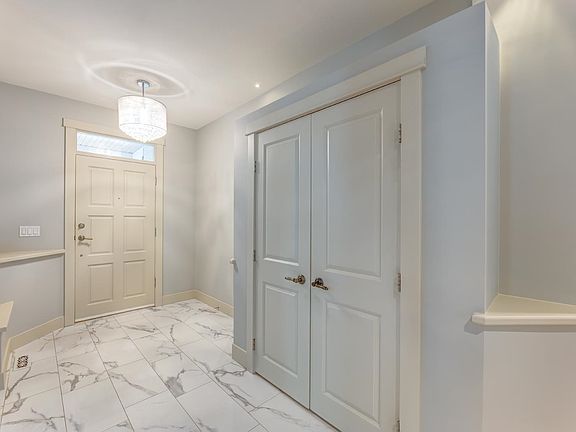 4th image of 106 Cranberry Ct