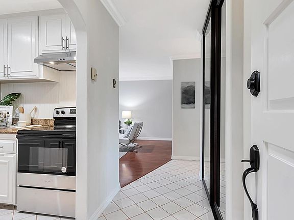 4th image of 1898 Meridian Ave Unit 40