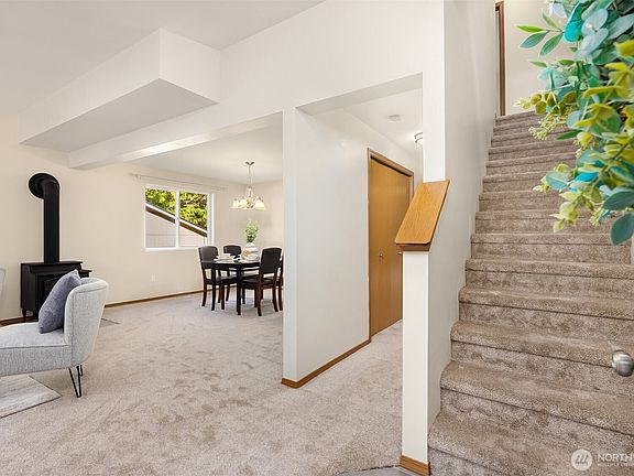4th image of 110 Cressey Lane