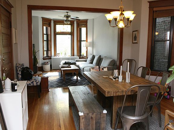 4th image of 2706 N Richmond St #2