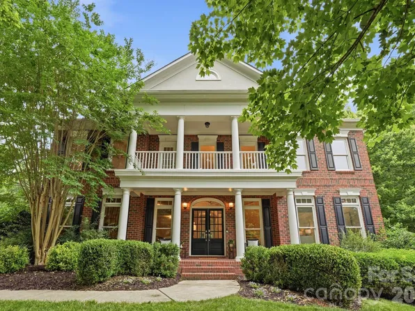 1107 Doverstone Ct, Matthews, NC 28104