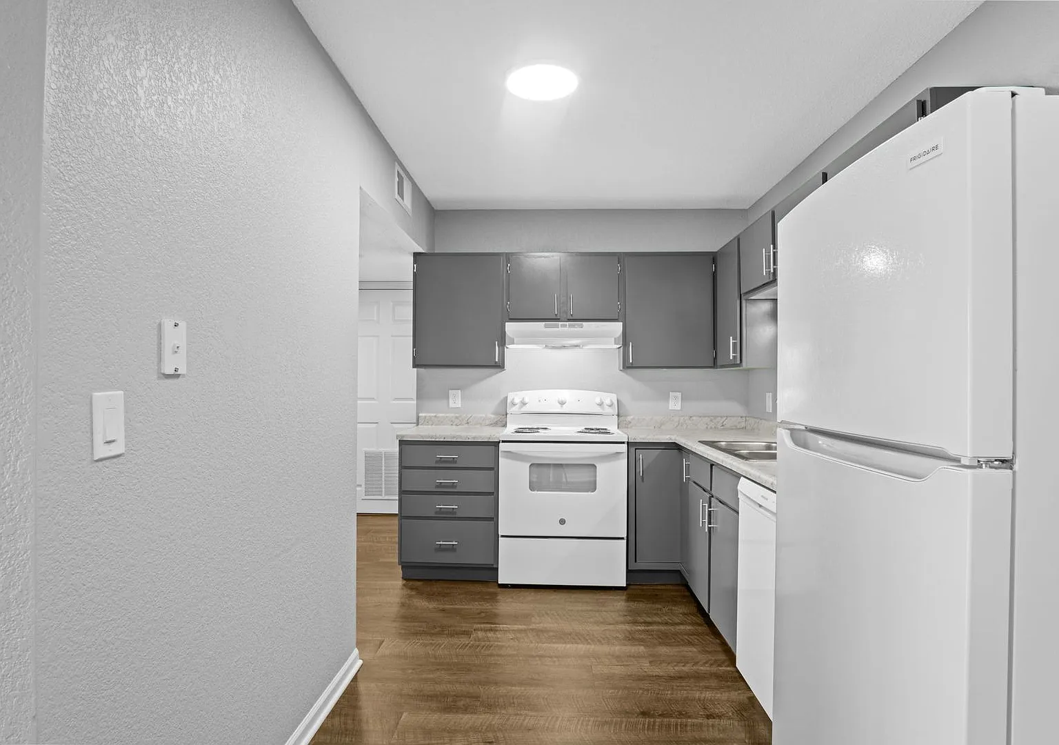 Callaway Villa Apartments — Photo 1