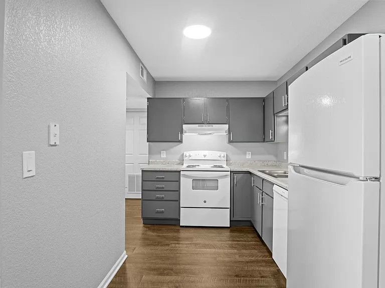 Callaway Villa Apartments — Photo 1