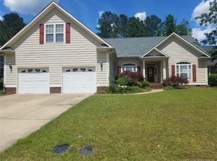 1311 Hunters Trl, Hope Mills, NC 28348