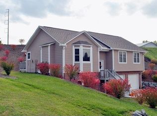 197 Hayfield Dr, Canton, NC 28716