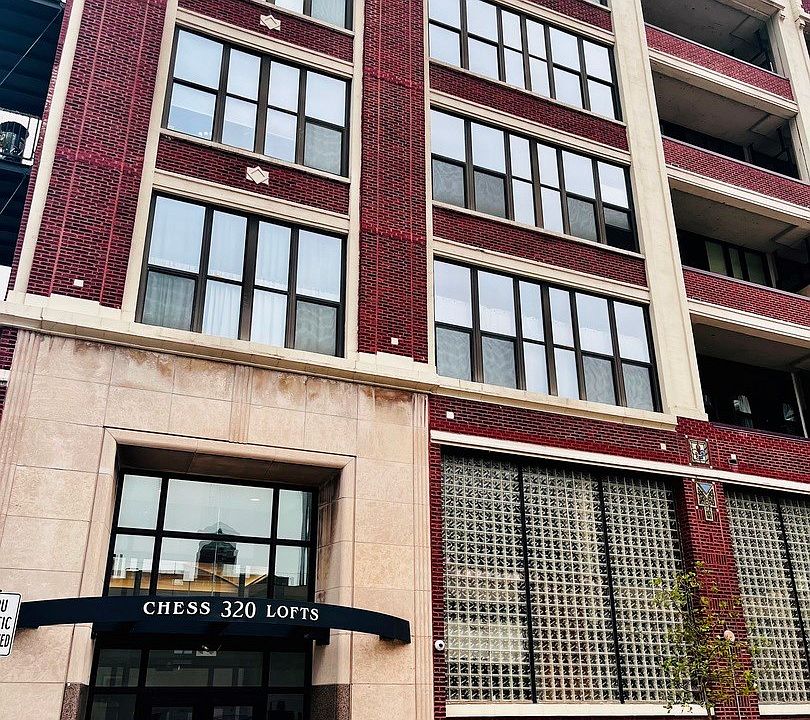 1st image of 320 E 21st St Unit 403
