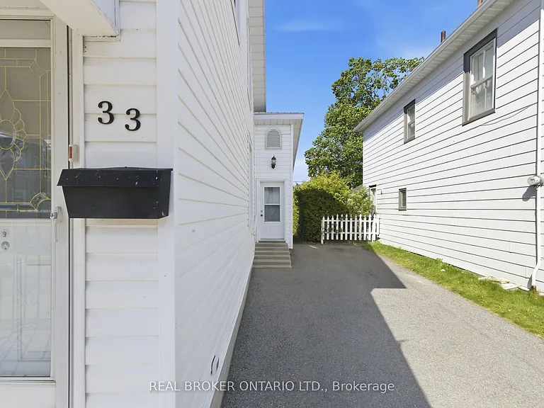 33 Victoria St — Photo 3