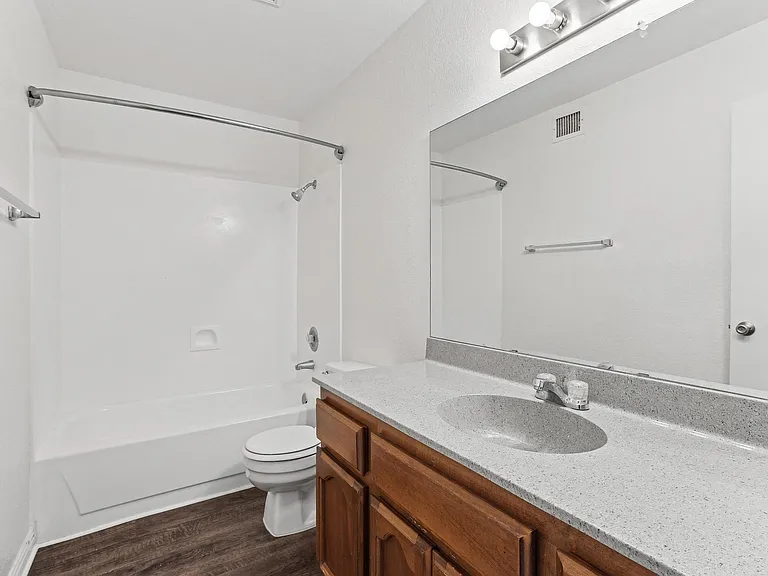 Las Palmas Townhomes — Photo 6