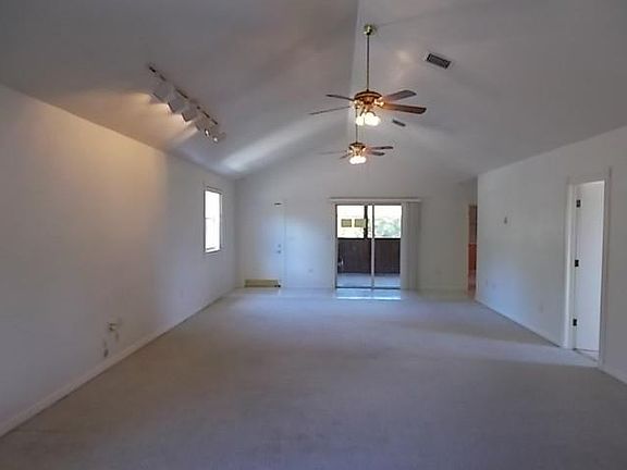 3rd image of 1531 NE 3 St