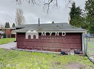 725 N 101st St #B, Seattle, WA 98133