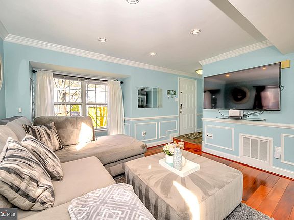 5th image of 15115 Catalpa Ct