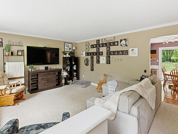 5th image of 2433 Glen Valley Dr NW