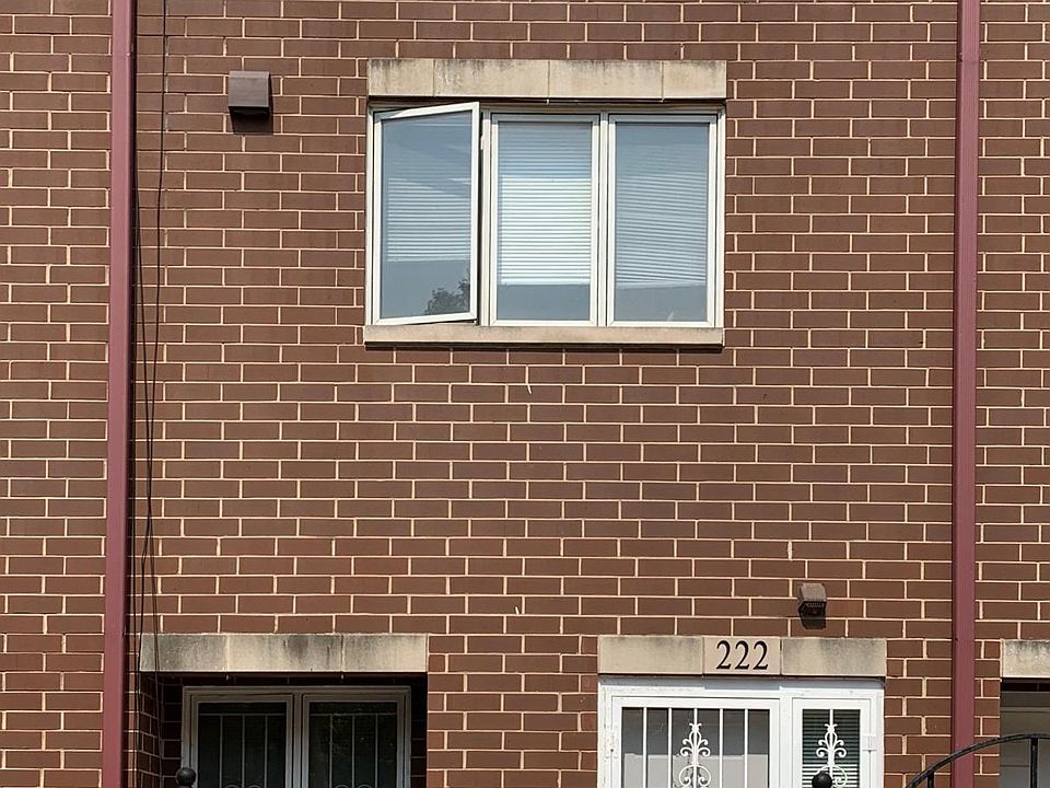 2nd image of 220 W 19th St