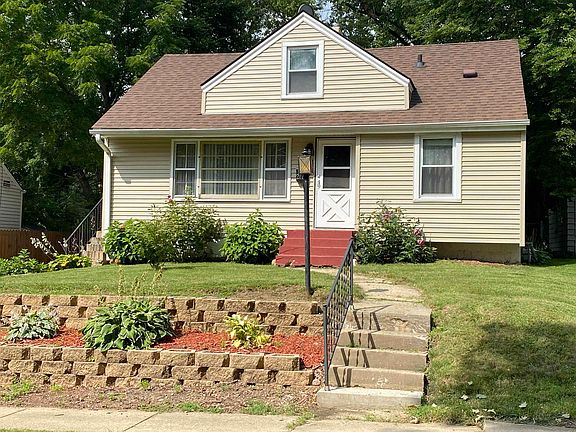 2nd image of 2115 Arizona Ave