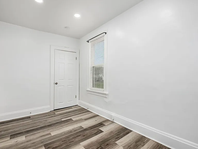 1421 Gault St — Photo 39