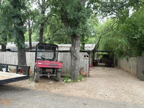 139 Spincaster Ln, Pottsboro, TX 75076