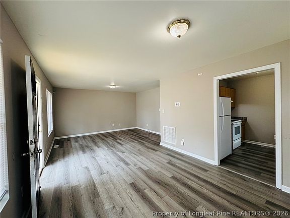 4th image of 6124 Lonestar Rd