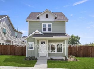 1407 Apricot Ln, Gainesville, TX 76240