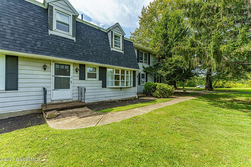 5th image of 35 Brookhaven Drive