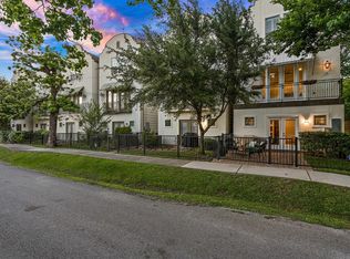 912 Patterson St, Houston, TX 77007