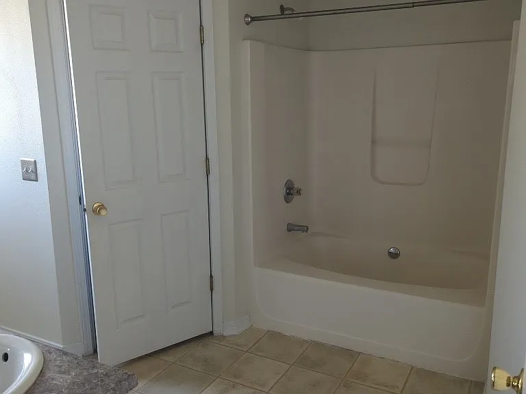 207 Riverchase Blvd — Photo 9