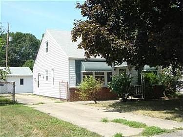 2nd image of 746 E 348th St
