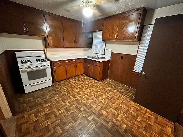 1407 Felix Pl — Photo 6