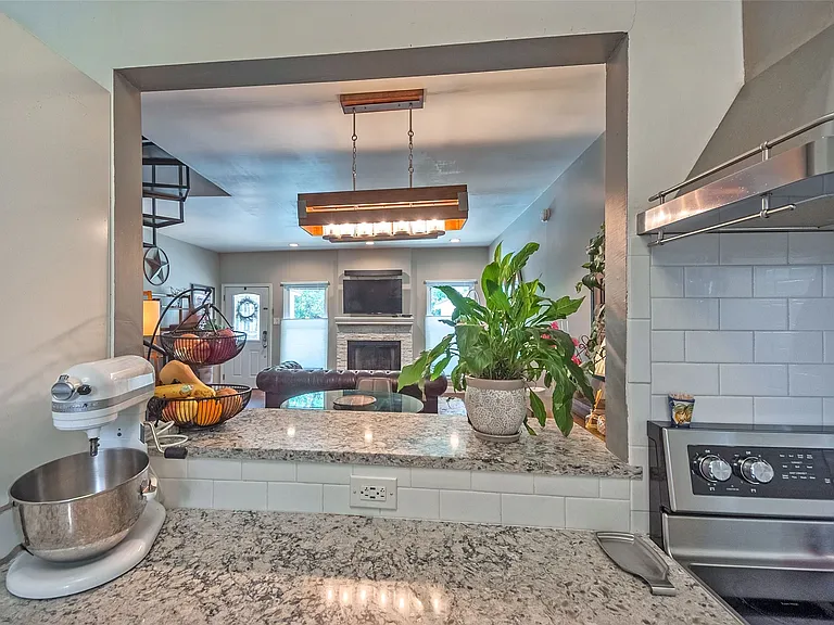5701 Gaston Ave #8 — Photo 21