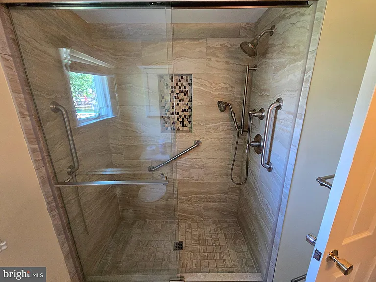 425 Silver Ave — Photo 13