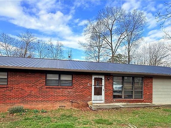 2nd image of 308 Thor Ave