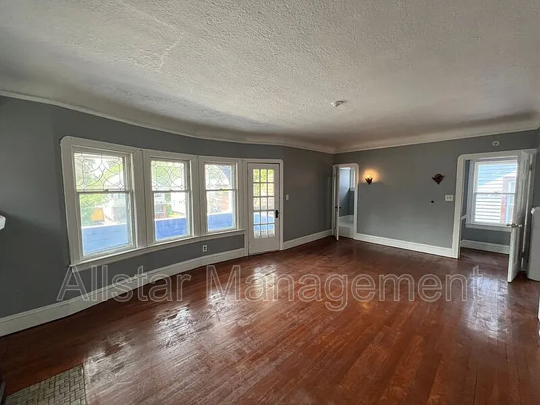 3255 E 139th St #UP — Photo 27