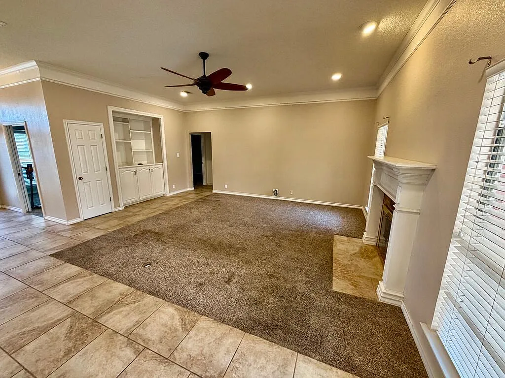 3 bed, 2.0 bath, 2327 sqft, $3,100 — Photo 4