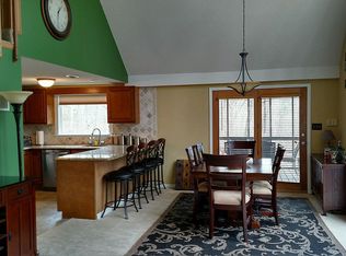 305 Pathfinder Ln, Hedgesville, WV 25427