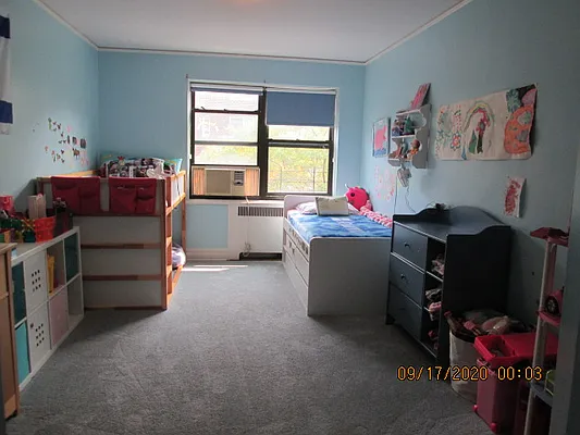 Sold by Vivian Oleen, LREB | media 7