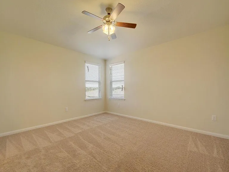 2015 Barker House Cv — Photo 15