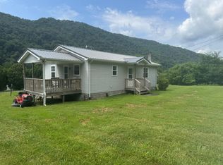 166 Prince Loop, Danese, WV 25831