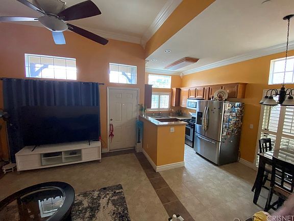 3rd image of 15142 Rayen St