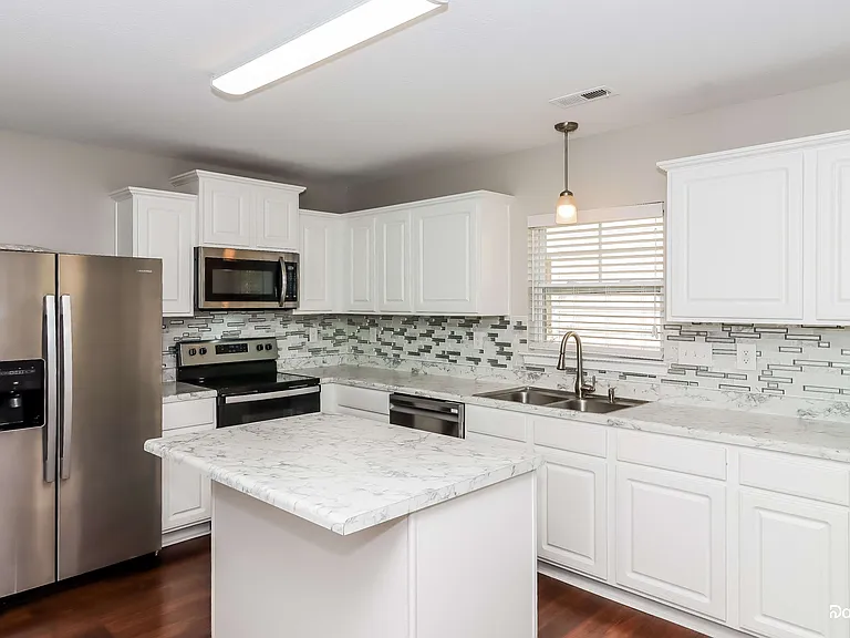 5125 Stone Park Dr — Photo 4