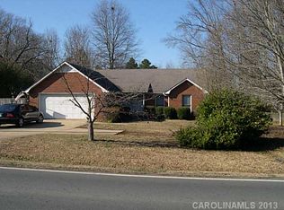 5913 Stevens Mill Rd, Matthews, NC 28104