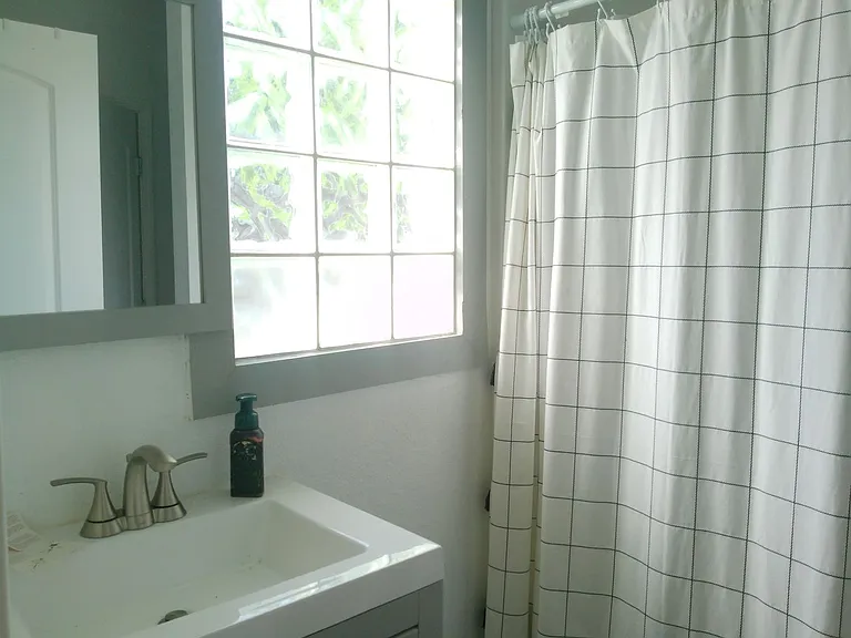410 Indiana Ave — Photo 16