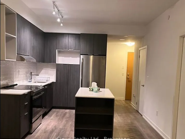 2520 Eglinton Ave W #1618 — Photo 8