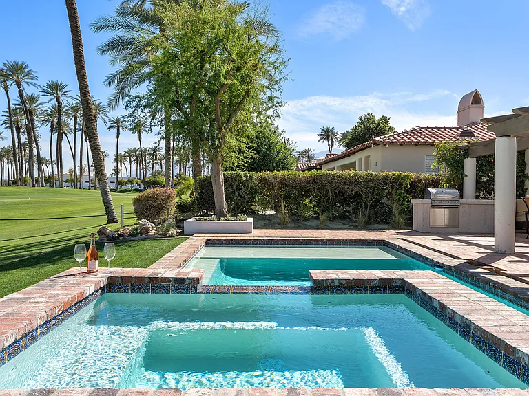 56618 Palms Dr — Photo 21